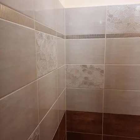 Lägenhet Emese Apartman *